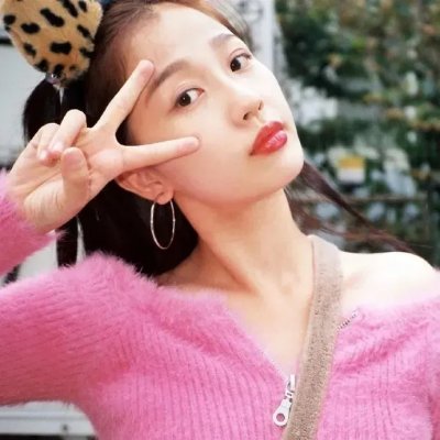 女大学生